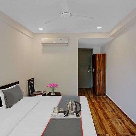 Hotel O The Grand Palm Ґурґаон Екстер'єр фото