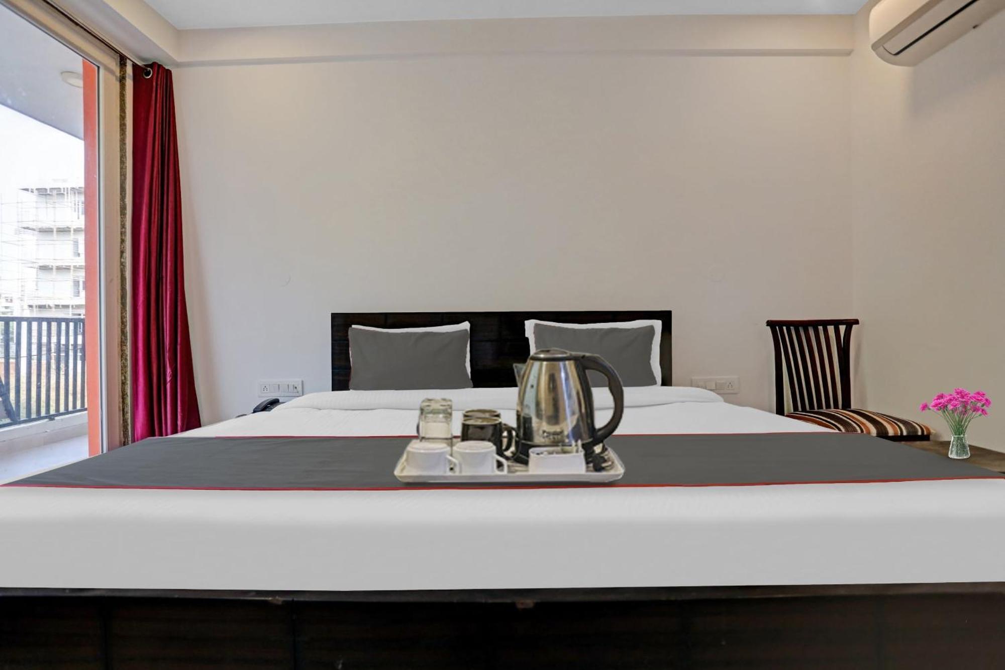 Hotel O The Grand Palm Ґурґаон Екстер'єр фото