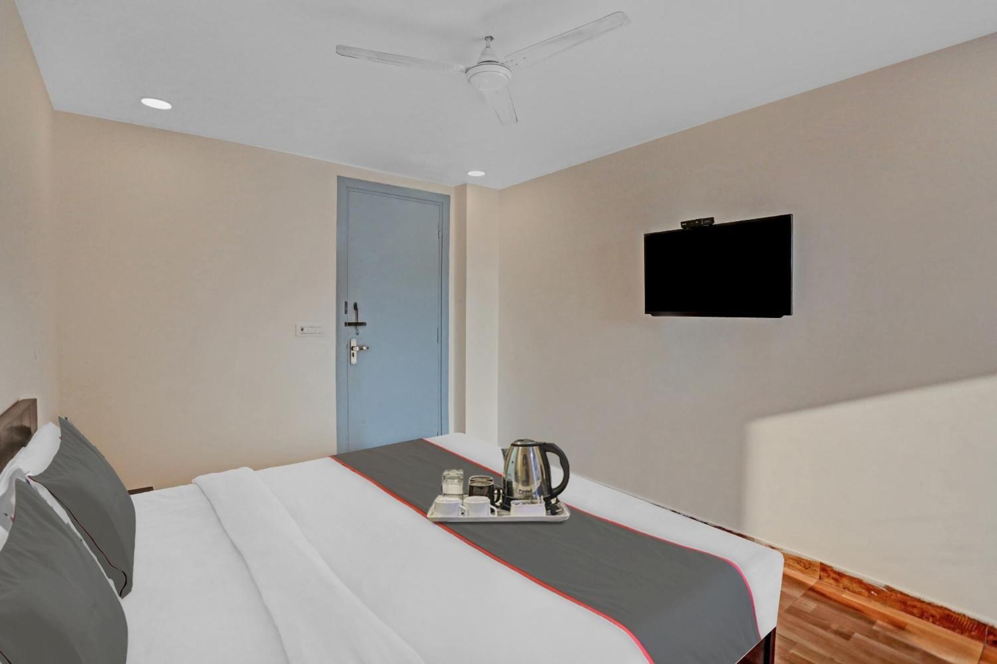 Hotel O The Grand Palm Ґурґаон Екстер'єр фото