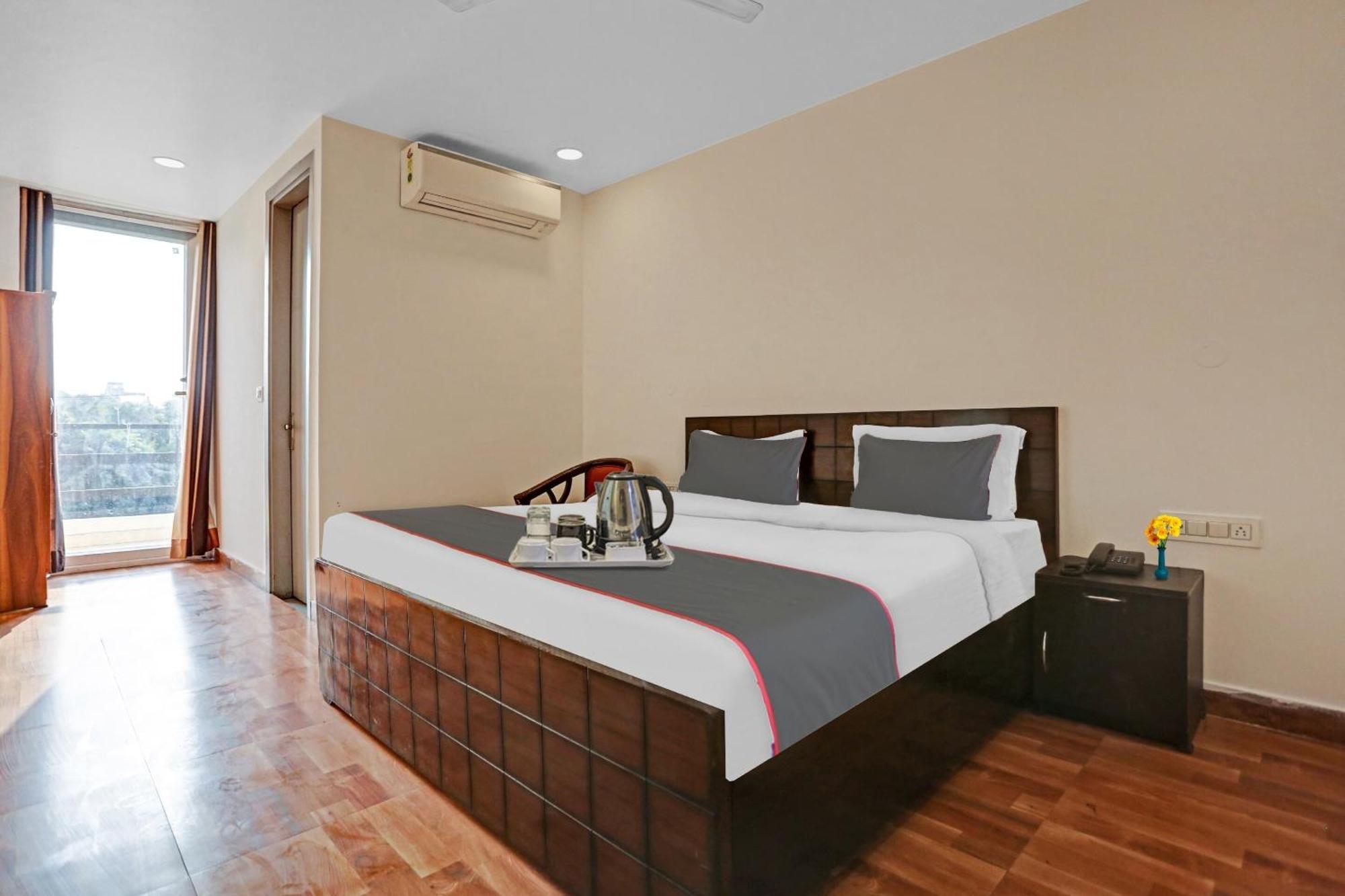 Hotel O The Grand Palm Ґурґаон Екстер'єр фото