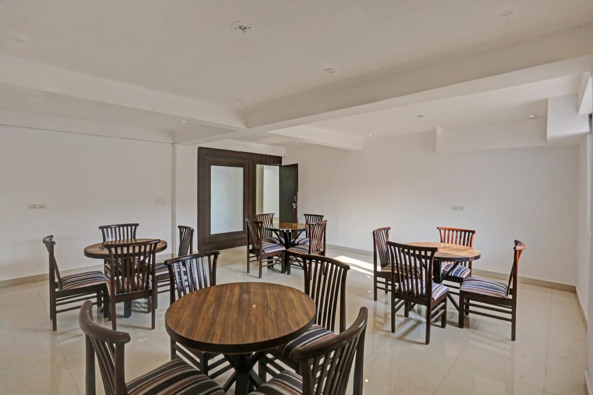 Hotel O The Grand Palm Ґурґаон Екстер'єр фото