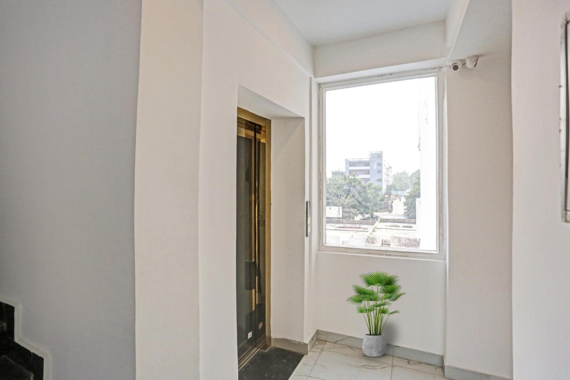 Hotel O The Grand Palm Ґурґаон Екстер'єр фото